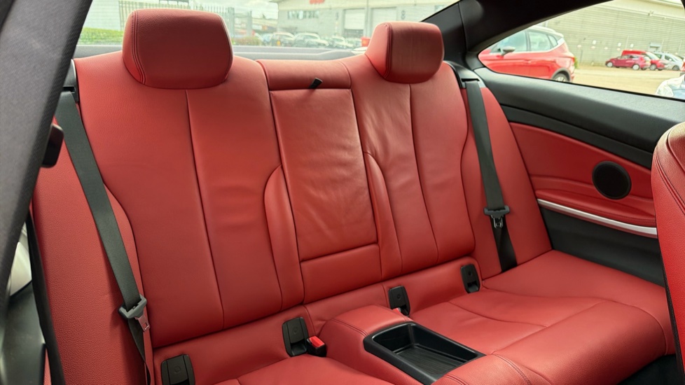 BMW 4 Series 420d [190] M Sport 2dr Auto [Professional Media] Diesel Coupe - Image 34