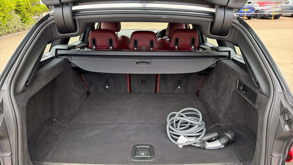 BMW 3 Series 330e xDrive M Sport 5dr Step Auto Estate - Image 13