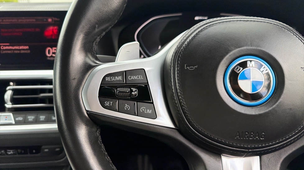 BMW 3 Series 330e xDrive M Sport 5dr Step Auto Estate - Image 17