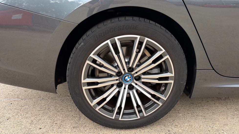 BMW 3 Series 330e xDrive M Sport 5dr Step Auto Estate - Image 32