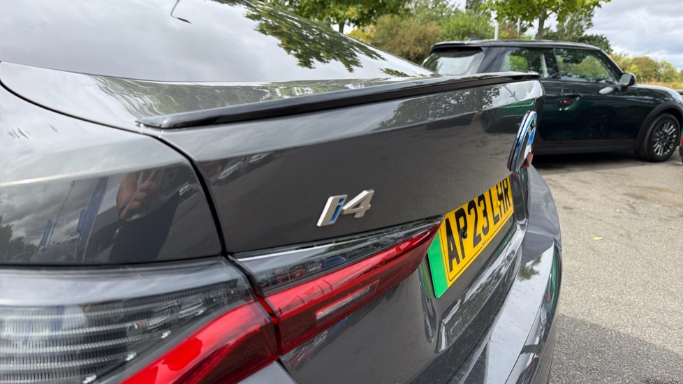 BMW i4 400kW M50 83.9kWh 5dr Auto Electric Hatchback - Image 28