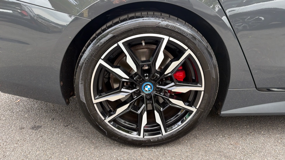 BMW i4 400kW M50 83.9kWh 5dr Auto Electric Hatchback - Image 30