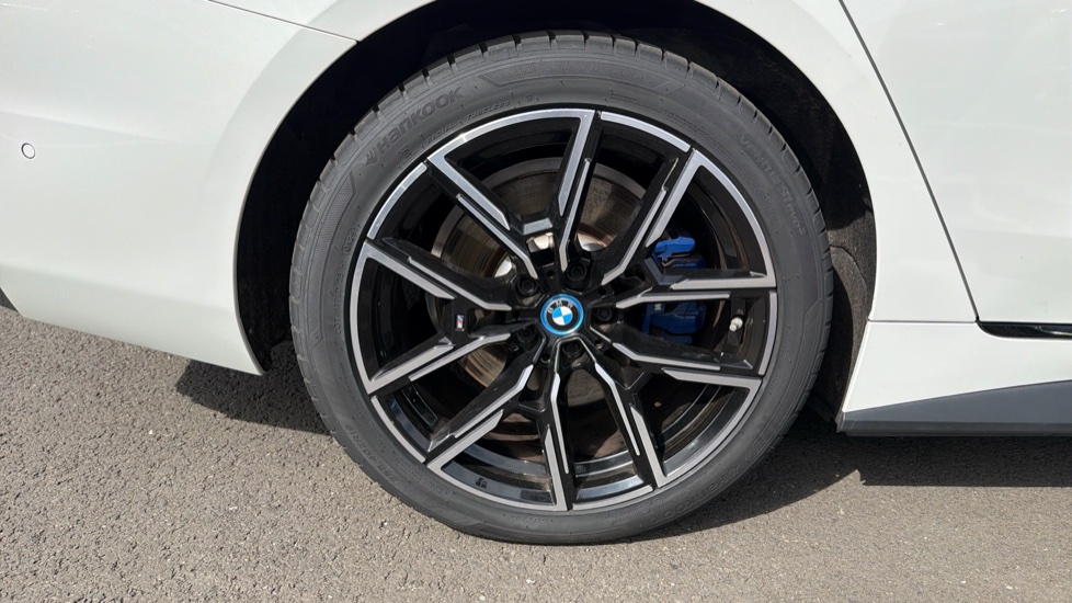 BMW i4 250kW eDrive40 M Sport 83.9kWh 5dr Auto Electric Hatchback - Image 34