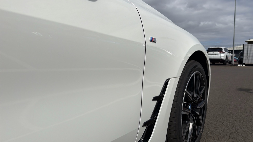 BMW i4 250kW eDrive40 M Sport 83.9kWh 5dr Auto Electric Hatchback - Image 35