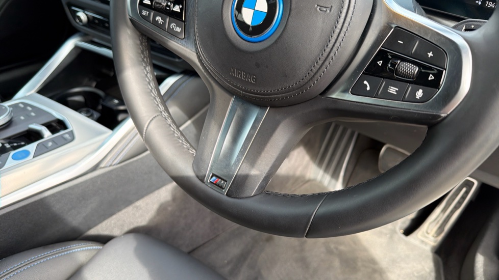 BMW i4 250kW eDrive40 M Sport 83.9kWh 5dr Auto Electric Hatchback - Image 39