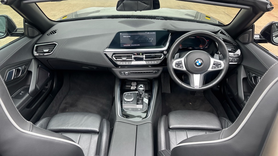 BMW Z4 sDrive M40i 2dr Auto Petrol Roadster - Image 4
