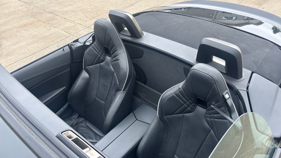 BMW Z4 sDrive M40i 2dr Auto Petrol Roadster - Image 12