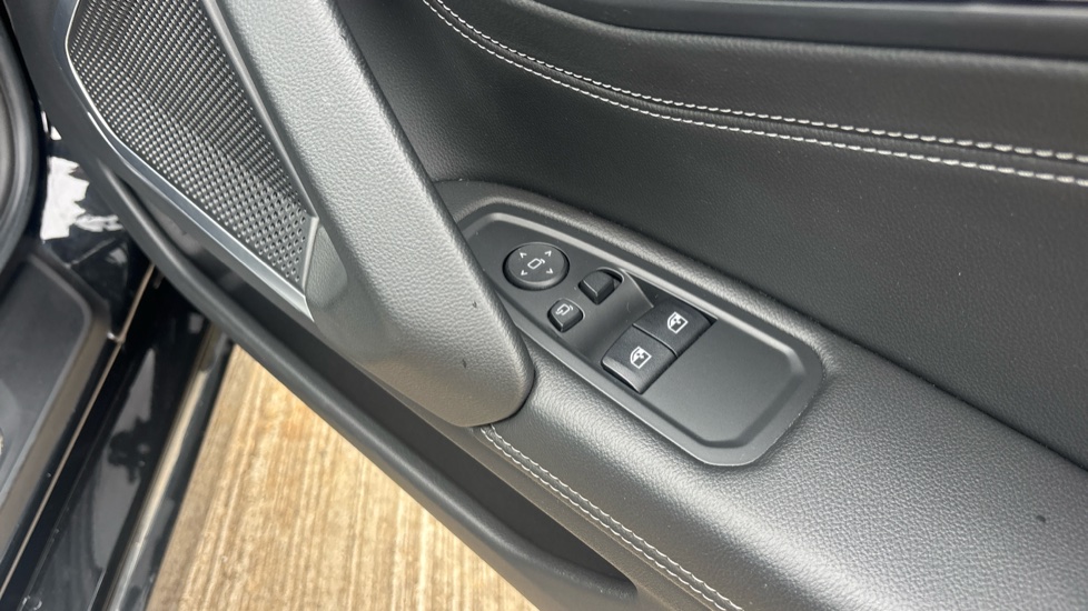 BMW Z4 sDrive M40i 2dr Auto Petrol Roadster - Image 39
