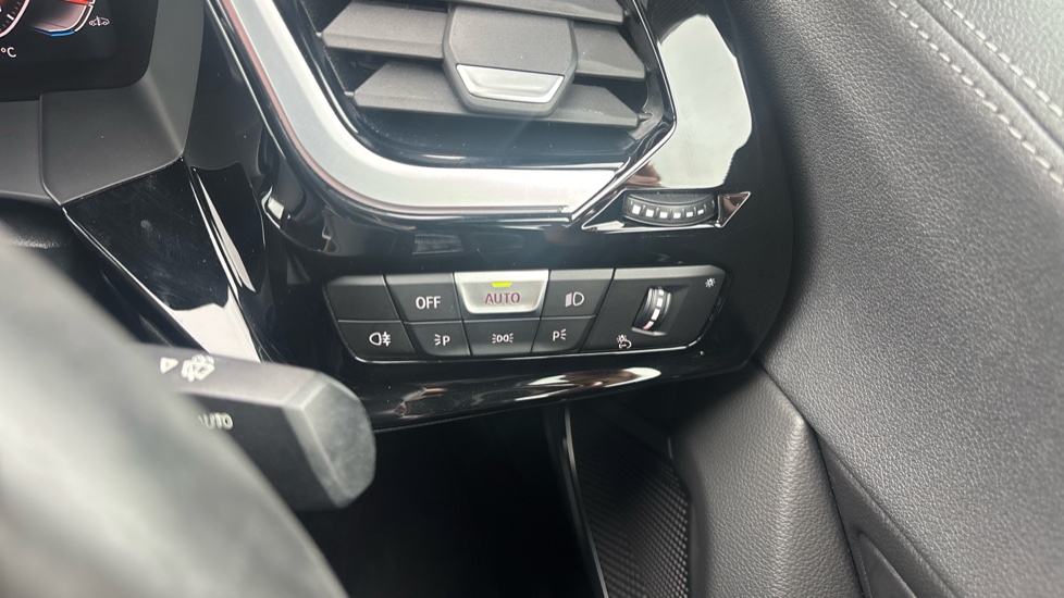 BMW Z4 sDrive M40i 2dr Auto Petrol Roadster - Image 41