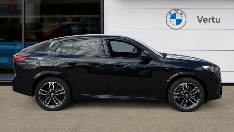 BMW iX2 230kW xDrive30 M Sport 65kWh 5dr Auto [Tech+] Electric Hatchback - Image 3