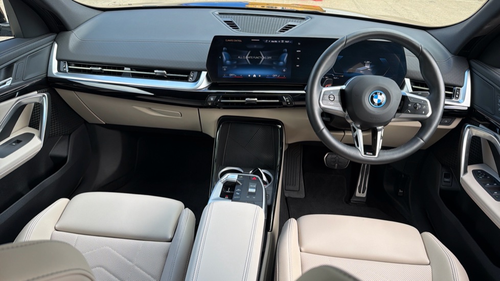 BMW iX2 230kW xDrive30 M Sport 65kWh 5dr Auto [Tech+] Electric Hatchback - Image 4