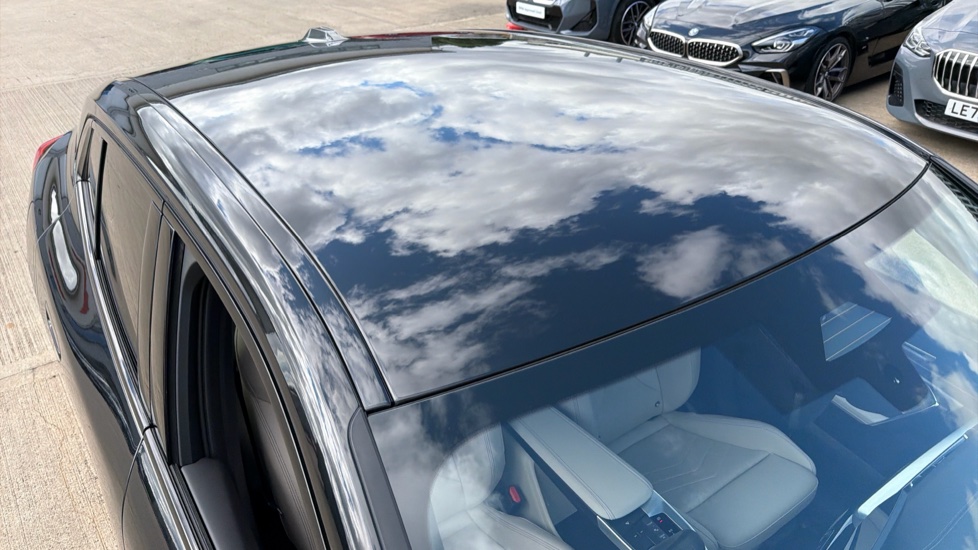 BMW iX2 230kW xDrive30 M Sport 65kWh 5dr Auto [Tech+] Electric Hatchback - Image 21