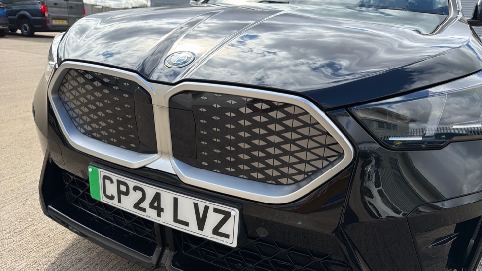 BMW iX2 230kW xDrive30 M Sport 65kWh 5dr Auto [Tech+] Electric Hatchback - Image 24