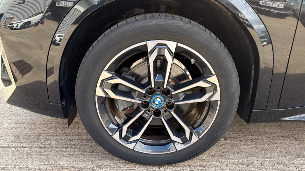 BMW iX2 230kW xDrive30 M Sport 65kWh 5dr Auto [Tech+] Electric Hatchback - Image 26