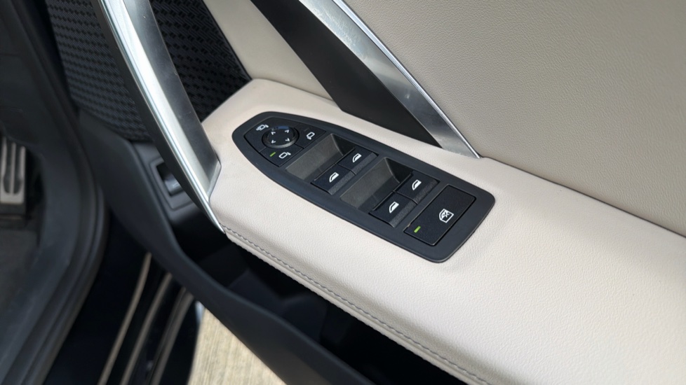 BMW iX2 230kW xDrive30 M Sport 65kWh 5dr Auto [Tech+] Electric Hatchback - Image 34