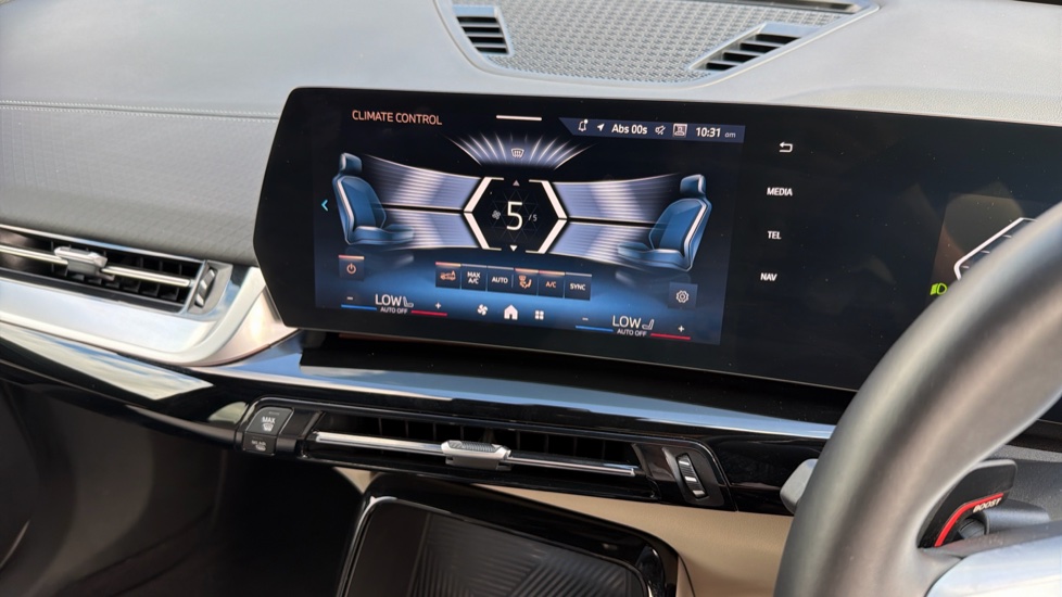 BMW iX2 230kW xDrive30 M Sport 65kWh 5dr Auto [Tech+] Electric Hatchback - Image 43