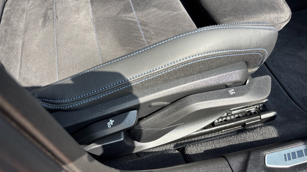 BMW 2 Series 220 M Sport 4dr Step Auto Petrol Saloon - Image 36
