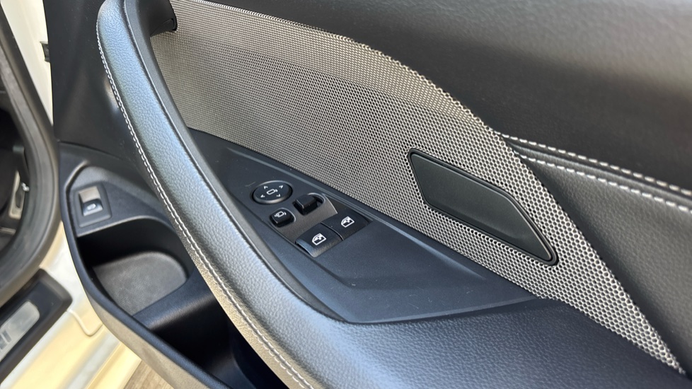 BMW 4 Series M440d xDrive MHT 2dr Step Auto Diesel Coupe - Image 35