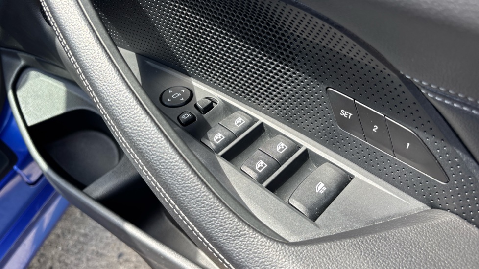 BMW 4 Series 420i M Sport 2dr Step Auto Petrol Convertible - Image 37