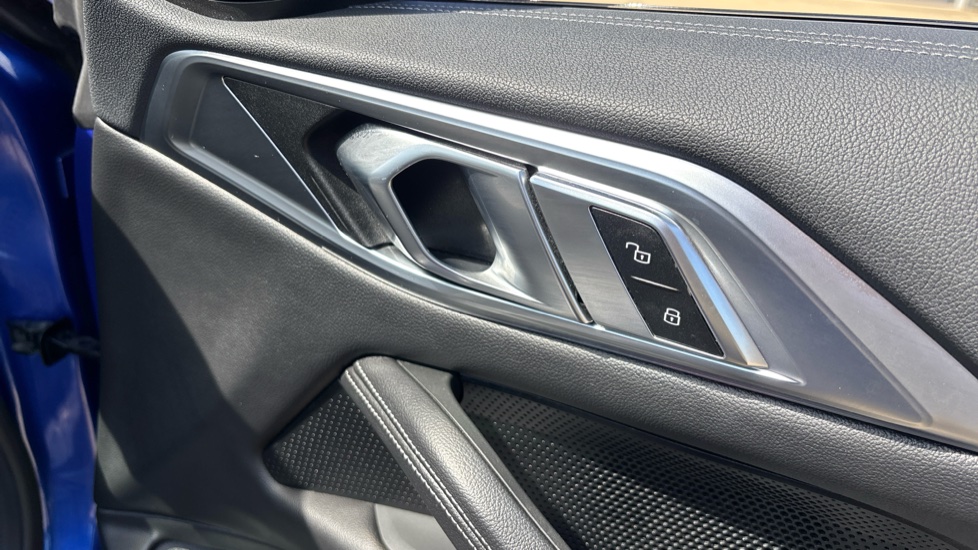 BMW 4 Series 420i M Sport 2dr Step Auto Petrol Convertible - Image 38