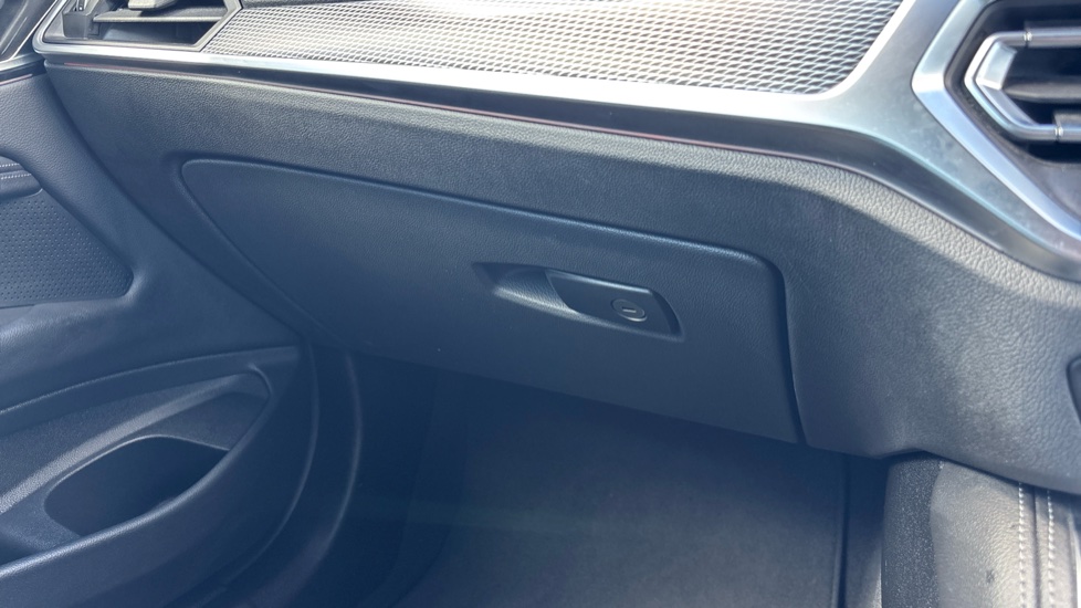 BMW 4 Series 420i M Sport 2dr Step Auto Petrol Convertible - Image 56
