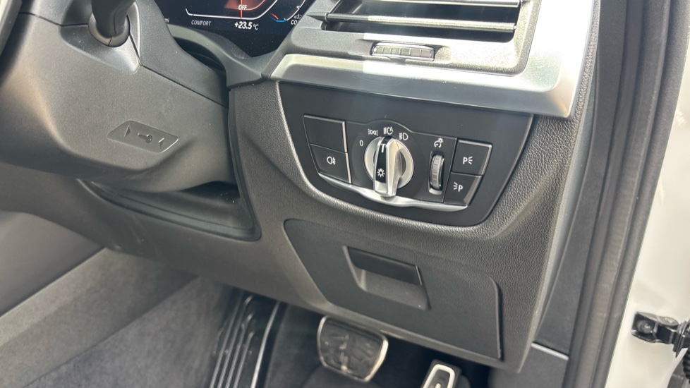 BMW X3 xDrive20d MHT M Sport 5dr Step Auto Diesel Estate - Image 36