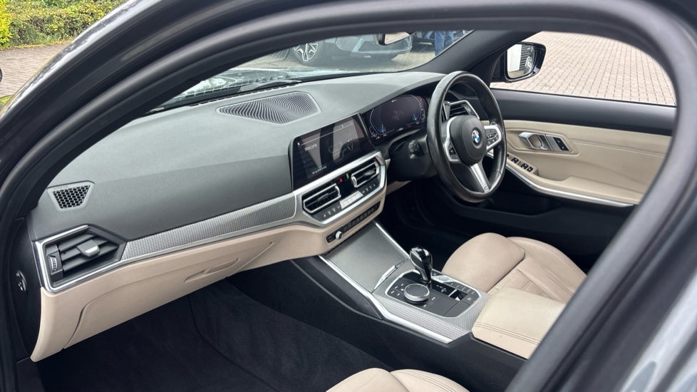 BMW 3 Series 330e xDrive M Sport 4dr Step Auto Saloon - Image 7