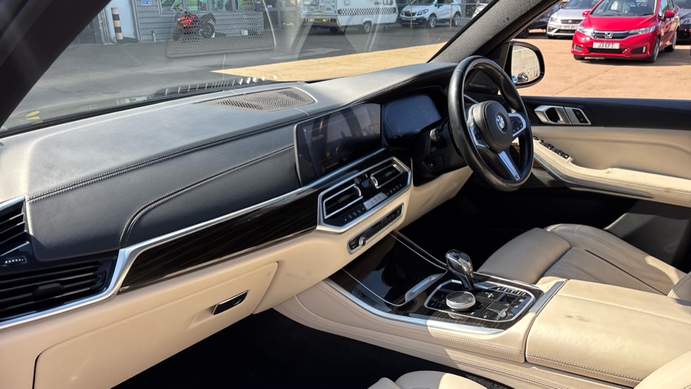 BMW X5 xDrive30d M Sport 5dr Auto Diesel Estate - Image 7
