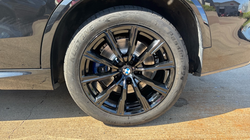 BMW X5 xDrive30d M Sport 5dr Auto Diesel Estate - Image 29