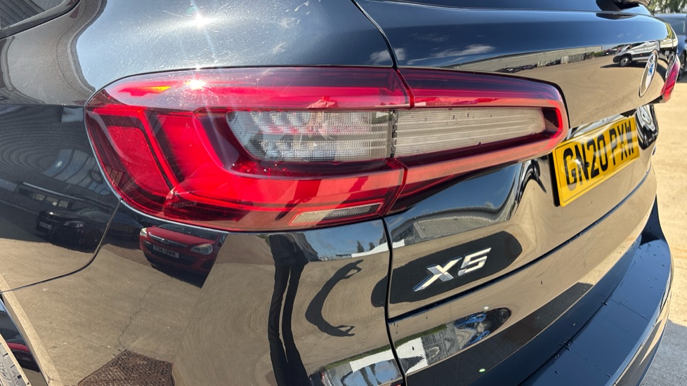 BMW X5 xDrive30d M Sport 5dr Auto Diesel Estate - Image 30