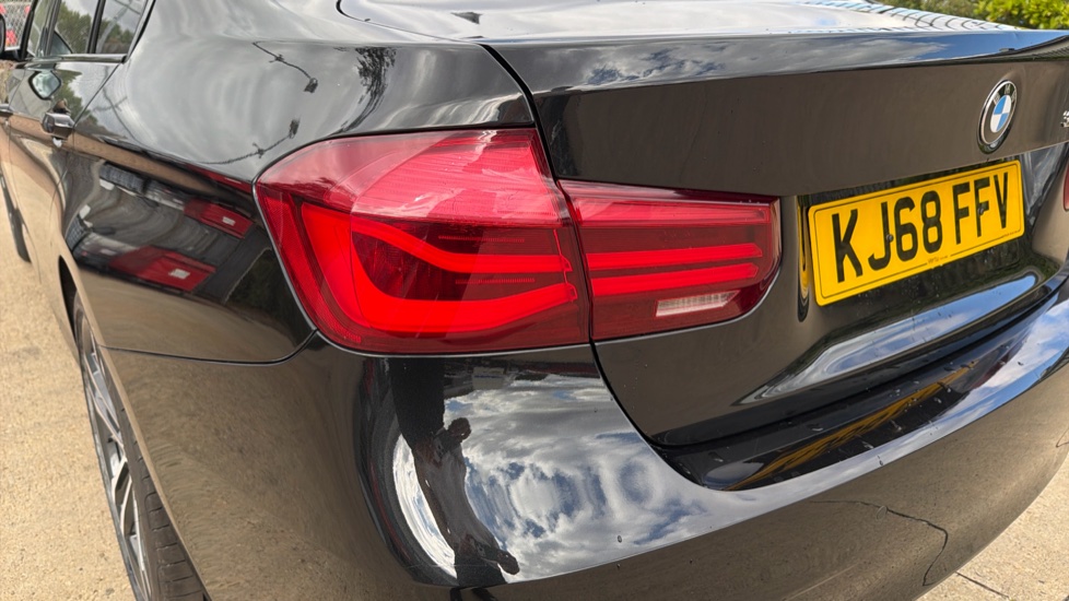 BMW 3 Series 320d M Sport Shadow Edition 4dr Step Auto Diesel Saloon - Image 30