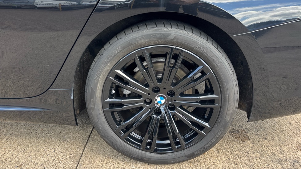 BMW 3 Series 320i M Sport 4dr Step Auto Petrol Saloon - Image 27