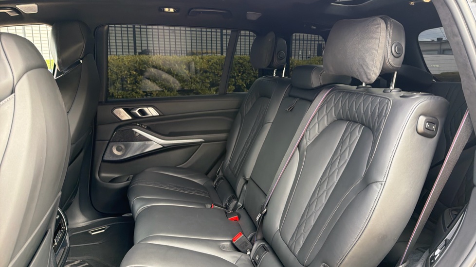 BMW X7 xDrive M60i 5dr Step Auto Petrol Estate - Image 12
