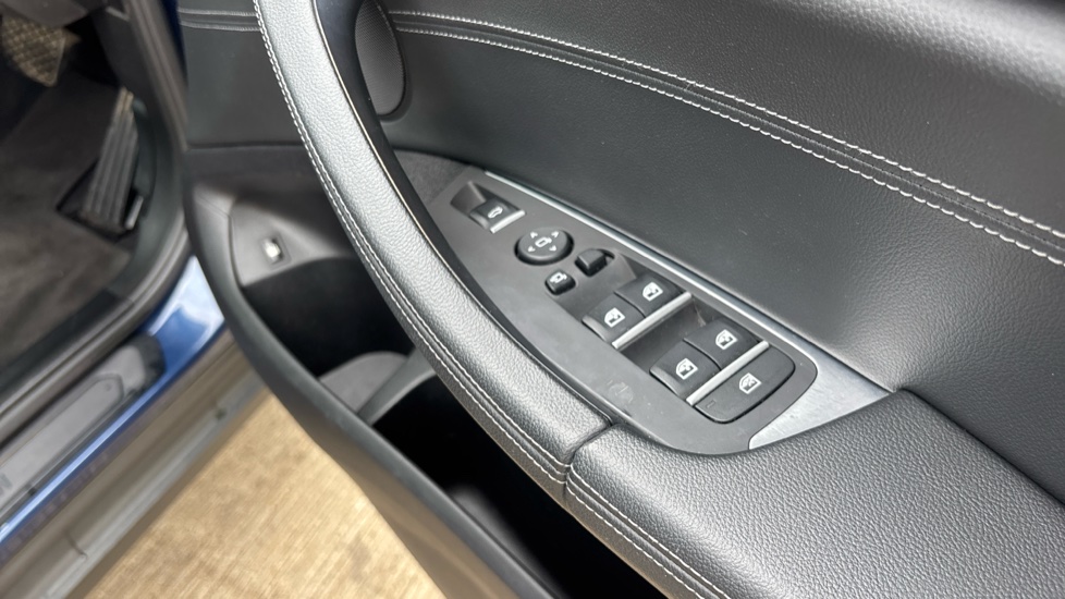 BMW X3 xDrive 30e SE 5dr Auto Estate - Image 36