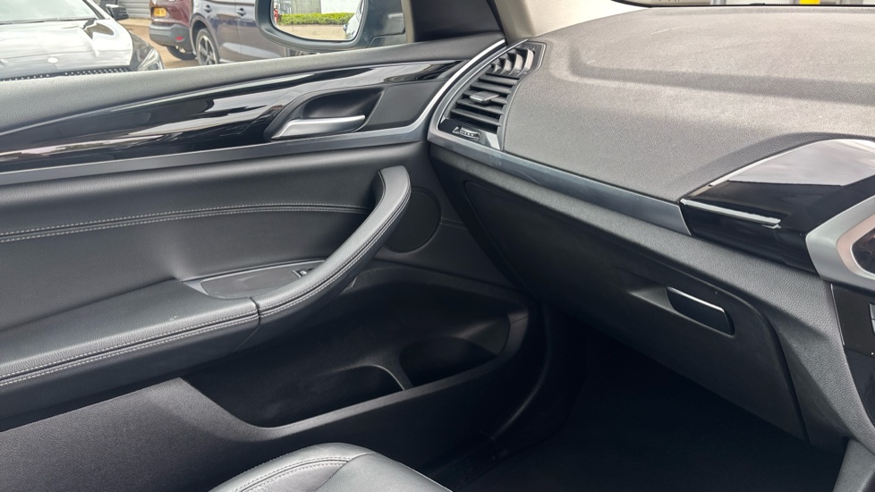 BMW X3 xDrive 30e SE 5dr Auto Estate - Image 52