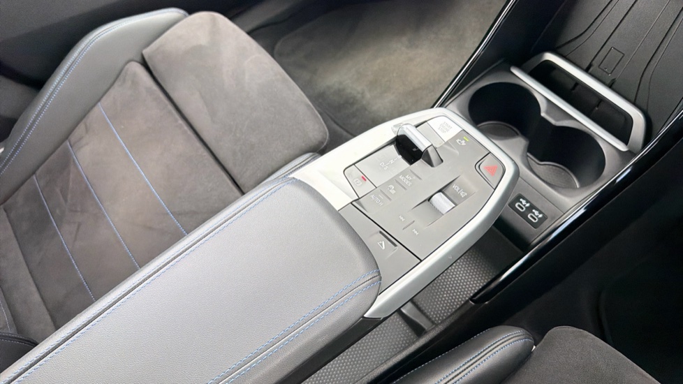 BMW 2 Series 225e xDrive M Sport 5dr DCT Hatchback - Image 10