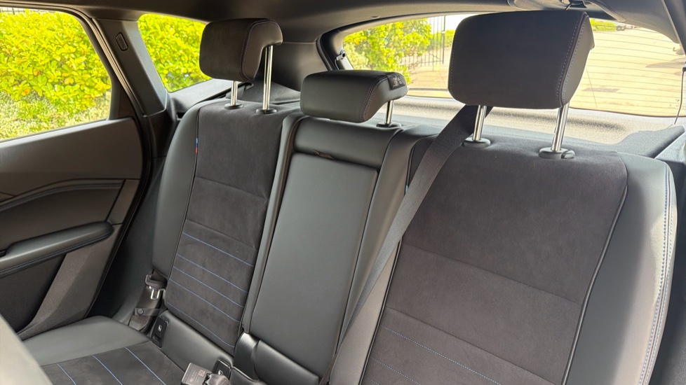 BMW 2 Series 225e xDrive M Sport 5dr DCT Hatchback - Image 12