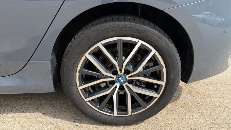 BMW 2 Series 225e xDrive M Sport 5dr DCT Hatchback - Image 29
