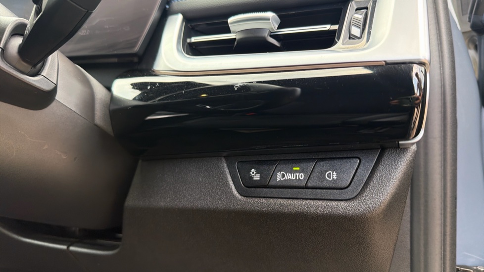 BMW 2 Series 225e xDrive M Sport 5dr DCT Hatchback - Image 39
