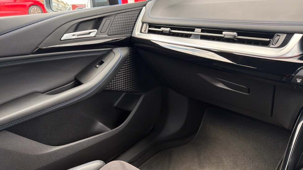 BMW 2 Series 225e xDrive M Sport 5dr DCT Hatchback - Image 52