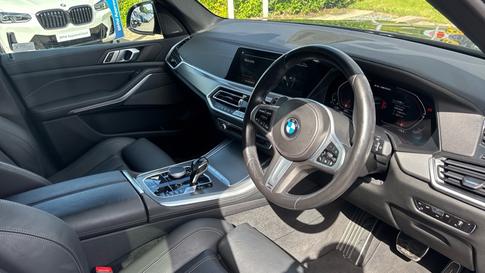 BMW X5 xDrive M50i 5dr Auto Petrol Estate - Image 6