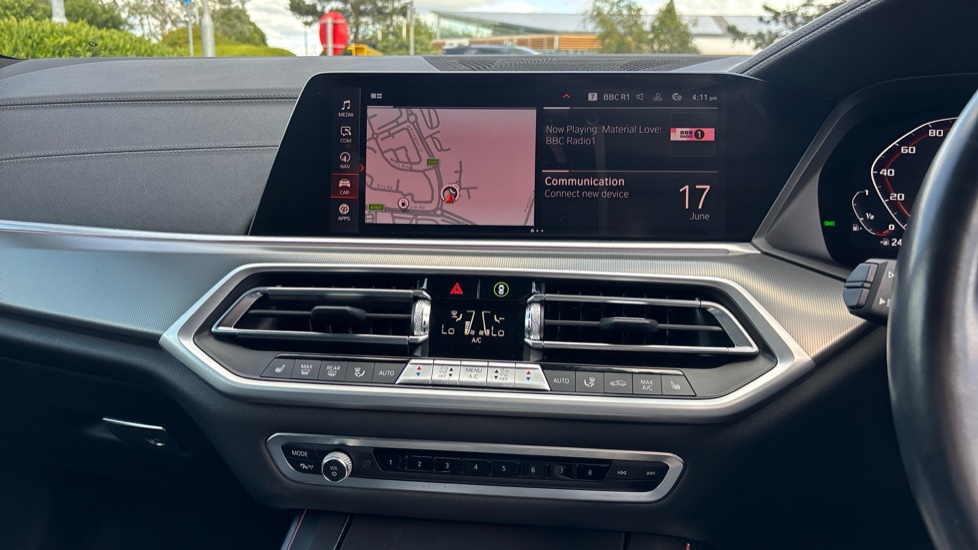 BMW X5 xDrive M50i 5dr Auto Petrol Estate - Image 8