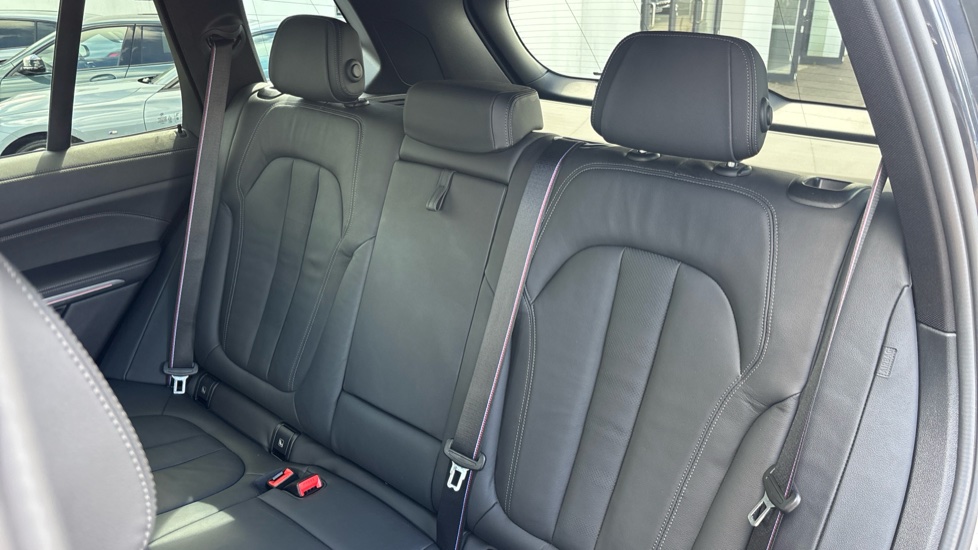 BMW X5 xDrive M50i 5dr Auto Petrol Estate - Image 12