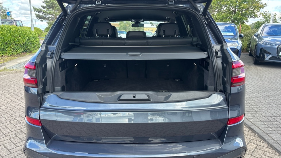 BMW X5 xDrive M50i 5dr Auto Petrol Estate - Image 13
