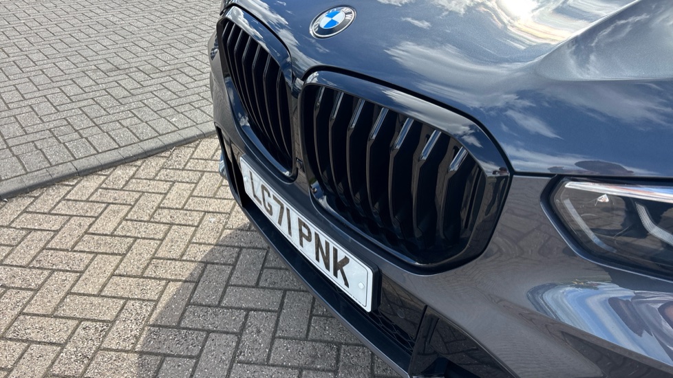 BMW X5 xDrive M50i 5dr Auto Petrol Estate - Image 24