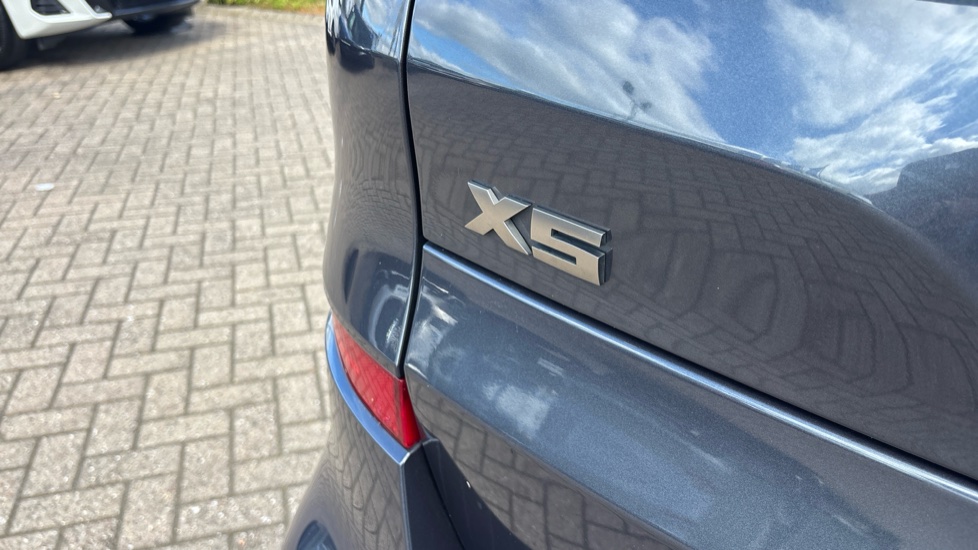 BMW X5 xDrive M50i 5dr Auto Petrol Estate - Image 31