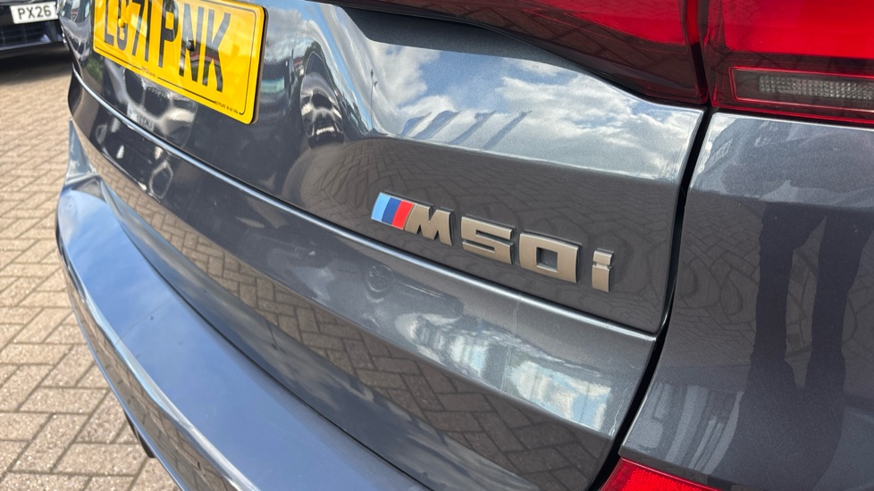 BMW X5 xDrive M50i 5dr Auto Petrol Estate - Image 32