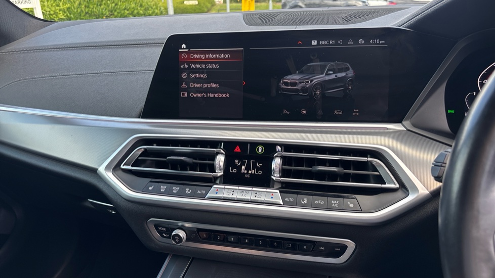 BMW X5 xDrive M50i 5dr Auto Petrol Estate - Image 47