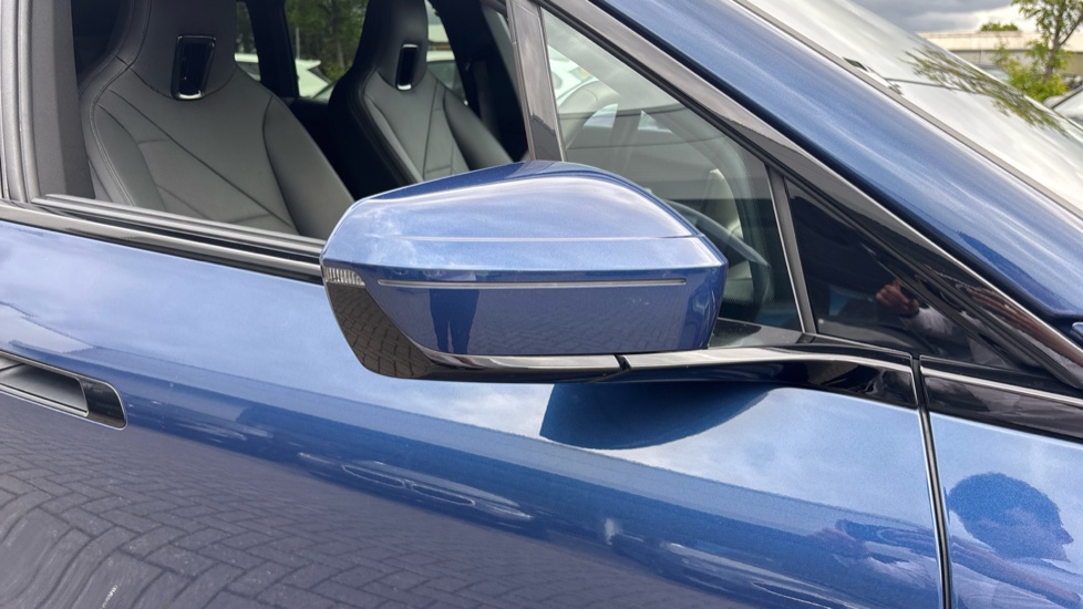 BMW iX 240kW xDrive40 M Sport 76.6kWh 5dr Auto Electric Estate - Image 24