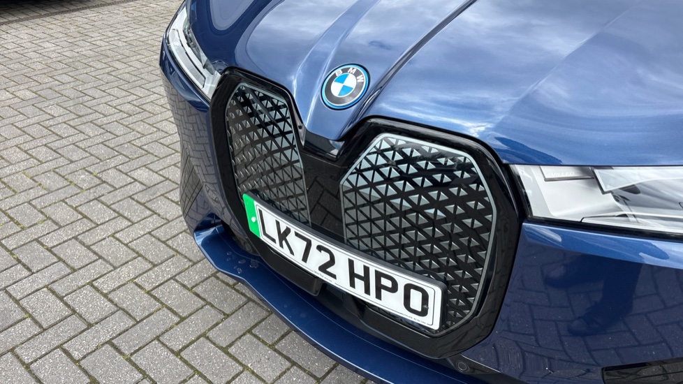 BMW iX 240kW xDrive40 M Sport 76.6kWh 5dr Auto Electric Estate - Image 35